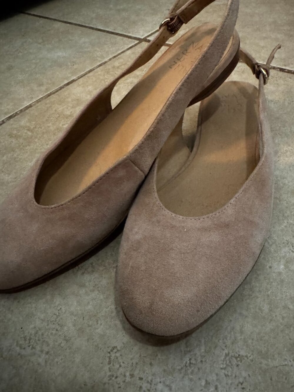 Naturalizer Women's Primo Slingback Flat Tan Suede (11w)